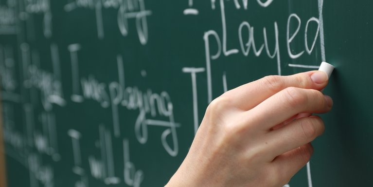 ¡URGENTE! OFERTA DE EMPLEO: PROFESOR/A DE INGLÉS PARA SUSTITUCIONES PUNTUALES